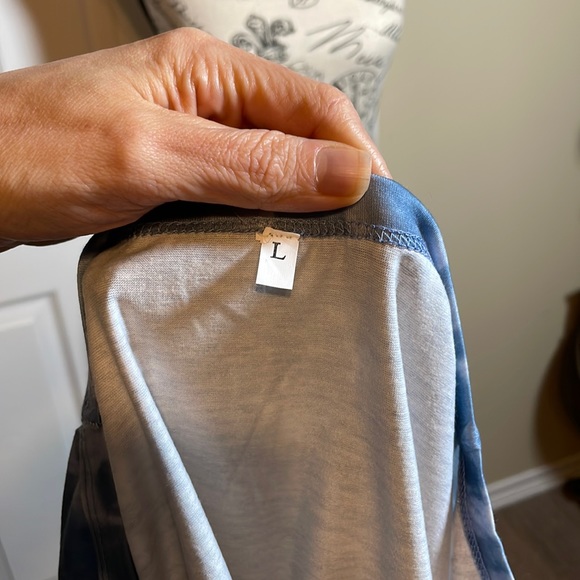 Women’s sleeveless basic dress. - Picture 3 of 3